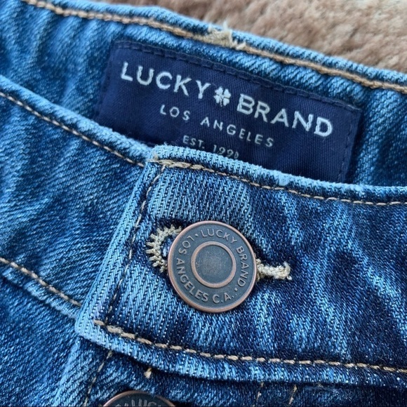Lucky Brand The Cut Off Jean Short - Picture 4 of 12